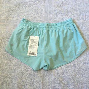 EUC Lululemon Size 10 Hotty Hot Short II *2.5" Blue Glow